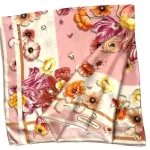 Ferragamo carré de soie rose